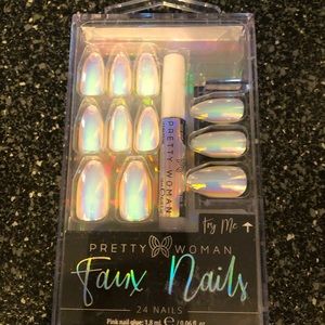 Pretty Woman Faux Nails